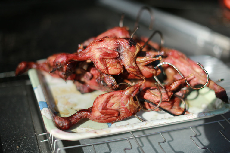 말의 귀를 닮은  마이산에서 먹는 등갈비구이