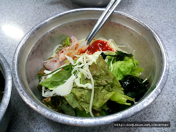 부산맛집 : 할매집 - 부산 명물 60년 전통의 회국수 