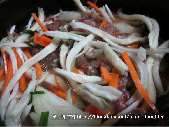마지막까지 뜨겁고 맛있게 먹는<불뚝배기>