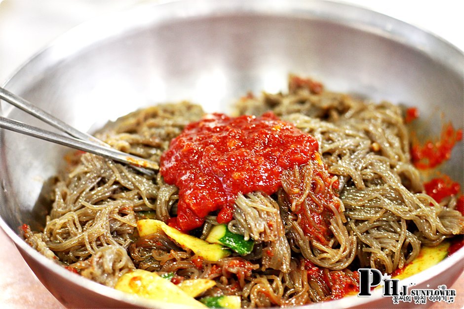 30분을 기다릴수 있는맛집!중독되는 매운맛에 빠지다-해주냉면