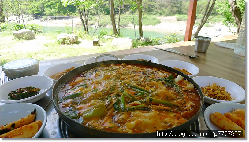 에메랄드 빛 내린천의 피아시계곡에서 자란 민물고기 맛?