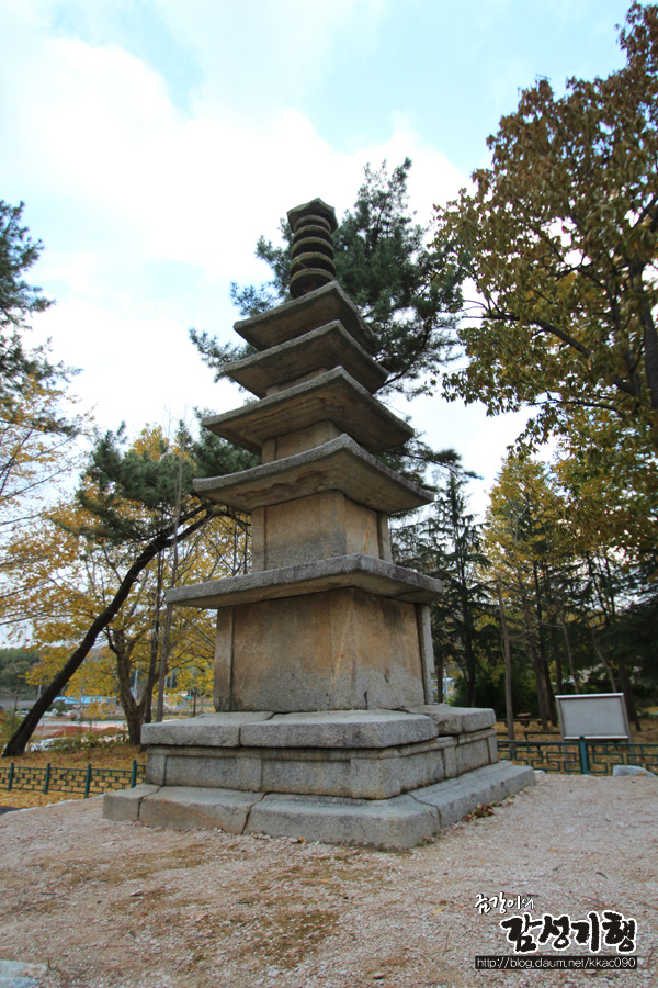 군산 발산리 오층석탑과 이영춘가옥