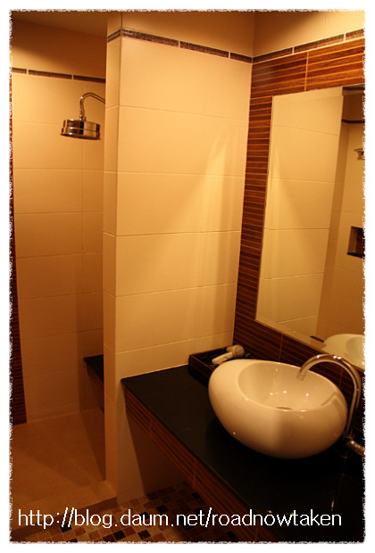 20677B344DB9858419A8EB