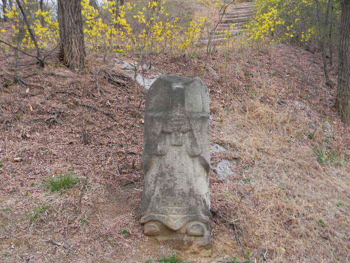 초안산 창1동, 창3동 구역 (박묵선의 밀양박씨 묘역)