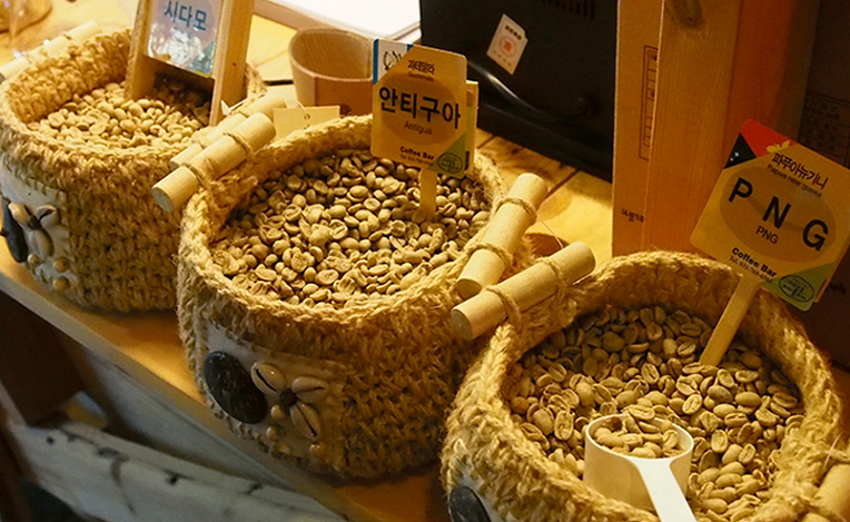 커피를 좋아 하신다면 들러 보고픈 미아몰리에