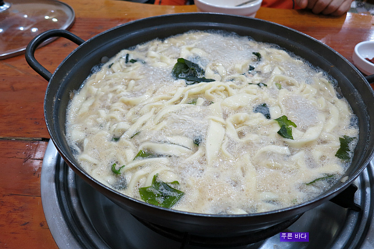 [사상 덕포] 해물 왕창 칼국수