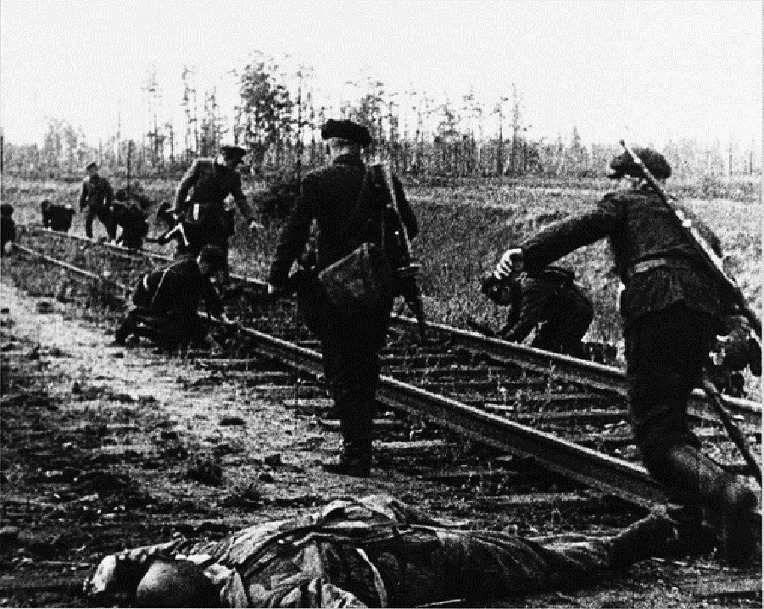 소련 빨치산의 관 - Soviet Partisan's  Coffin 