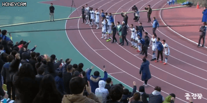 선수도 울고 팬들도 울고 해설도 울고 아나운서도 운 인천 경기 요약.GIF | 인스티즈