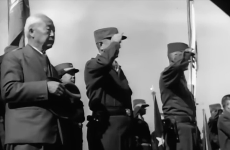 한국 6.25 전쟁 이후 미 육군 제 24 보병 사단의 M 41 워커 불독 전차 - Post Korean War US Army 24 infantry divisin parade M 41 Tank 