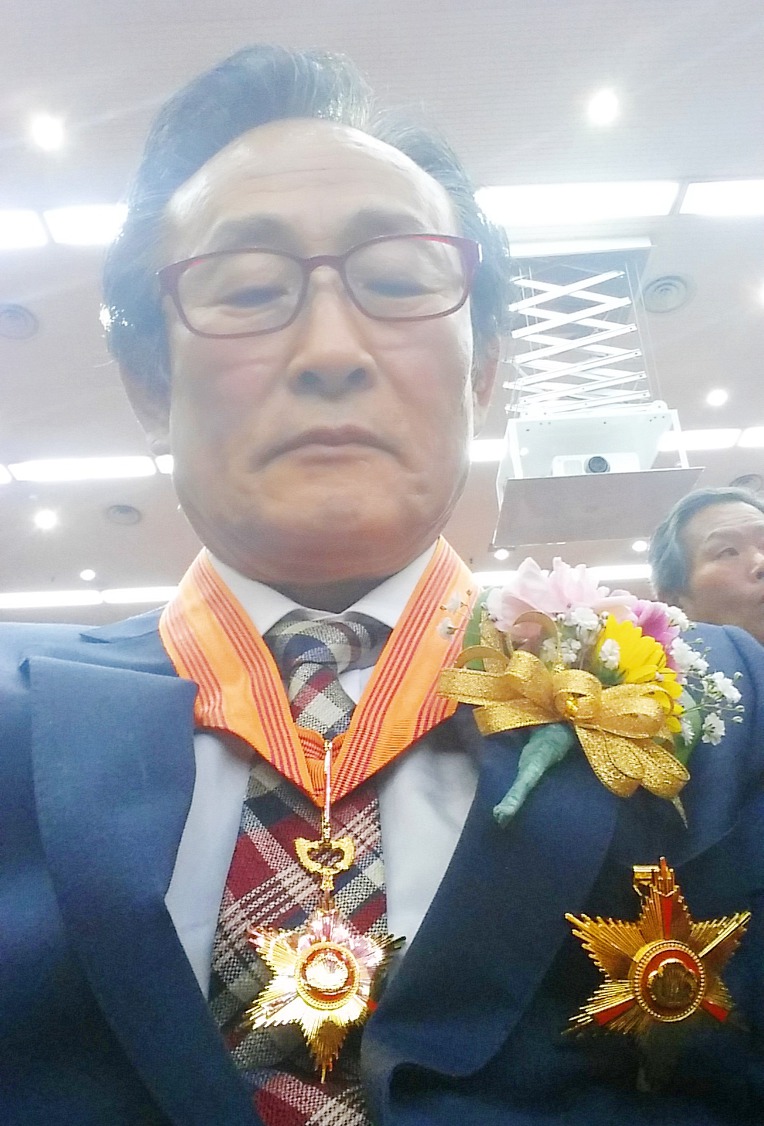 이제, 작가의 길로....