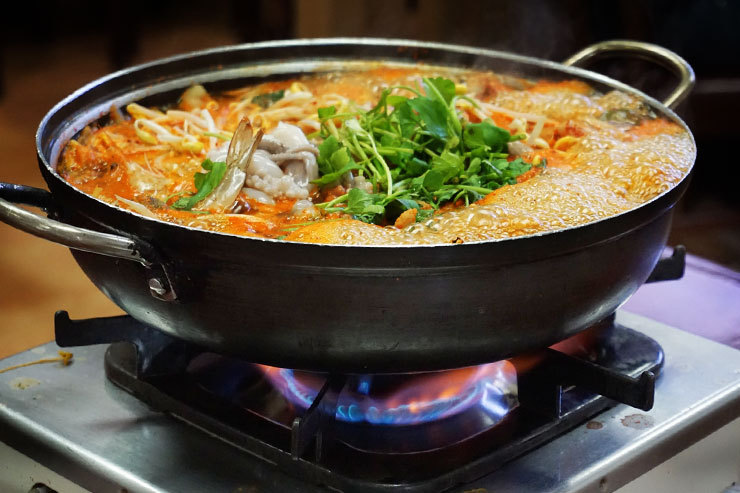 [칠보 해물탕] 칼칼한 시원한 아낙새 맛에 반했네요. - 라디오코리아
