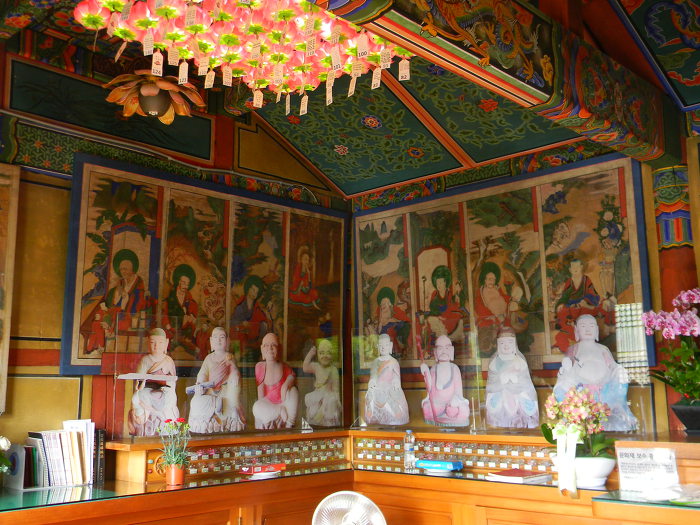 봉은사 마무리 (북극보전과 칠성도, 영산전 영산회상도, 16나한도, 석가탄신일 장엄등)